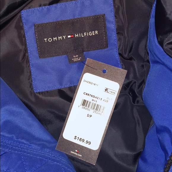 Tommy Hilfiger pull over coat - Picture 7 of 7